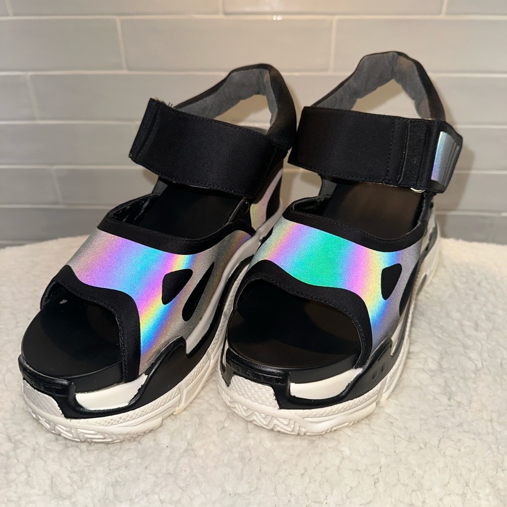 Holographic Platform Sandals - Picture 3 of 7